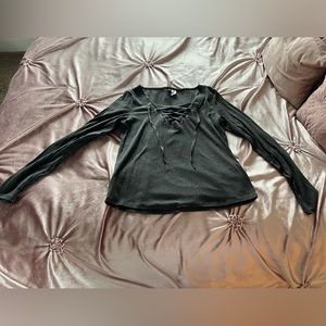 H&M Divided Lace Up Ribbed Long Sleeve Shirt